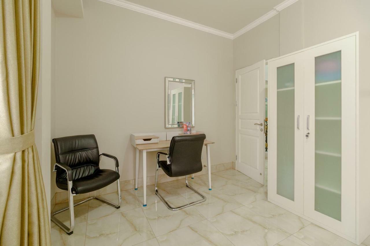 Hotel RedDoorz near Taman Makam Pahlawan Cikutra Bandung Zewnętrze zdjęcie