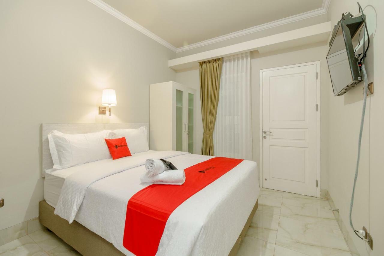 Hotel RedDoorz near Taman Makam Pahlawan Cikutra Bandung Zewnętrze zdjęcie