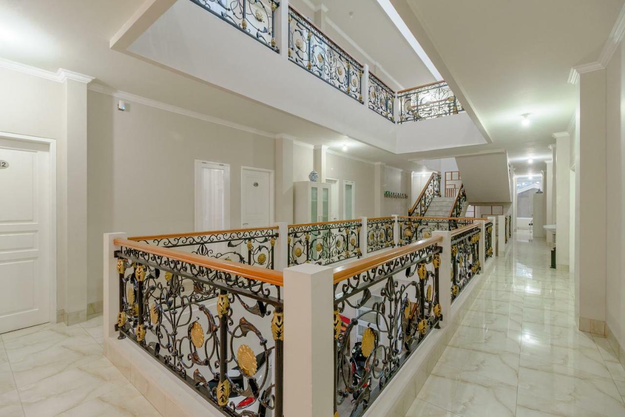 Hotel RedDoorz near Taman Makam Pahlawan Cikutra Bandung Zewnętrze zdjęcie