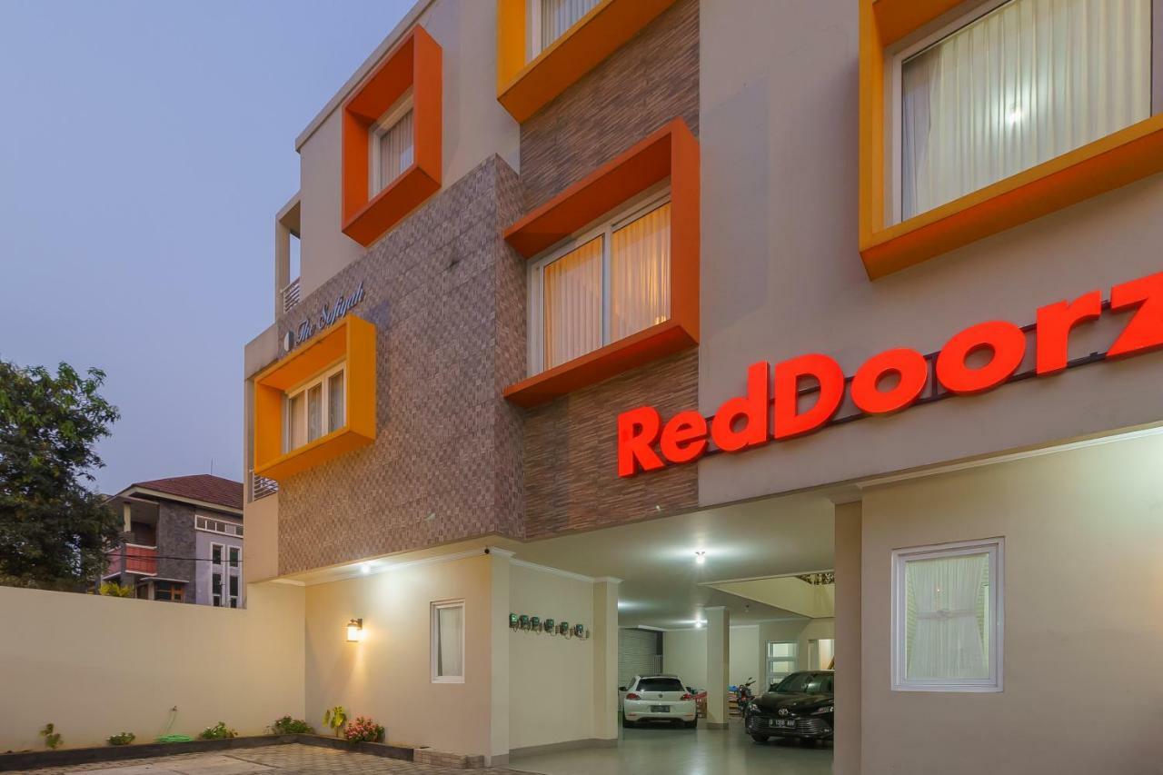 Hotel RedDoorz near Taman Makam Pahlawan Cikutra Bandung Zewnętrze zdjęcie