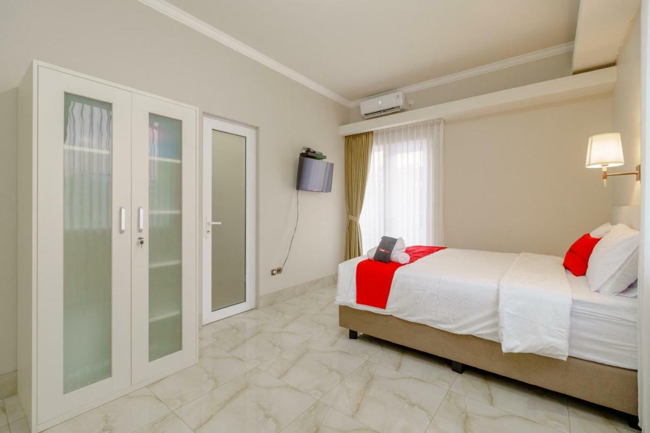 Hotel RedDoorz near Taman Makam Pahlawan Cikutra Bandung Zewnętrze zdjęcie